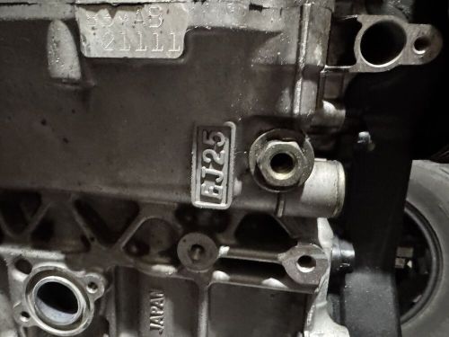 Subaru sti 2.5 liter long block ej257 engine