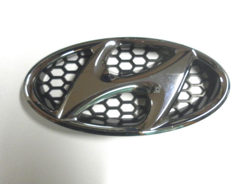 2010-2013 hyundai sonata front grille emblem