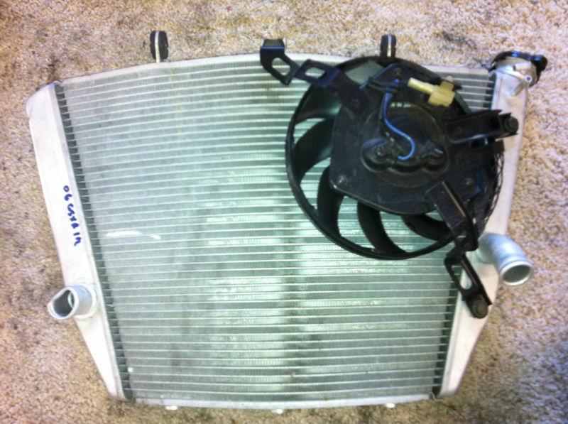 05 - 06 gsx-r gsxr 1000 radiator with fan cooling system oem parts oem no leaks 