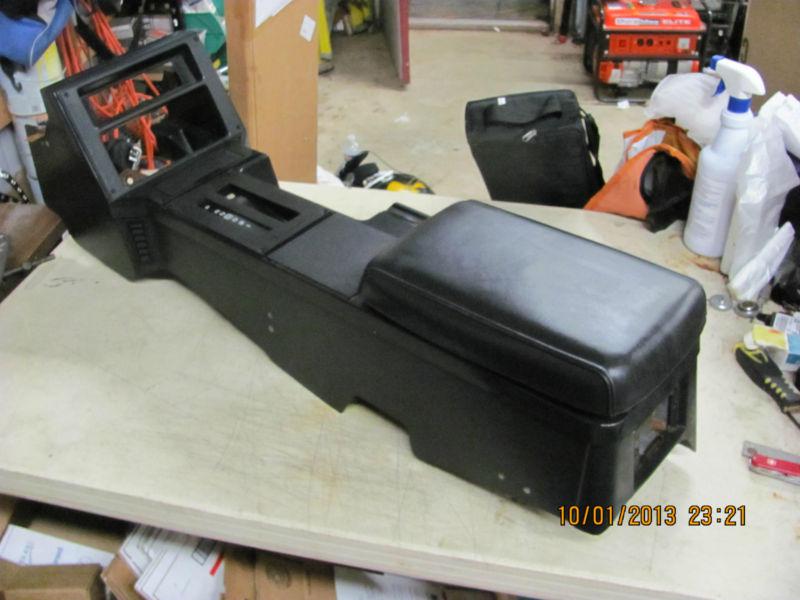 82-92 camaro complete console nice gm