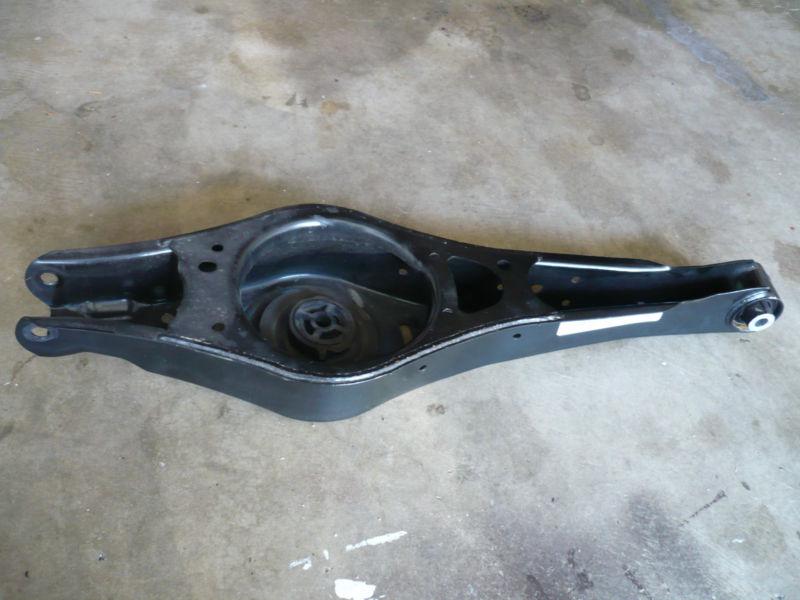 Vw passat 2012/13 rear lower cntrl arms oem