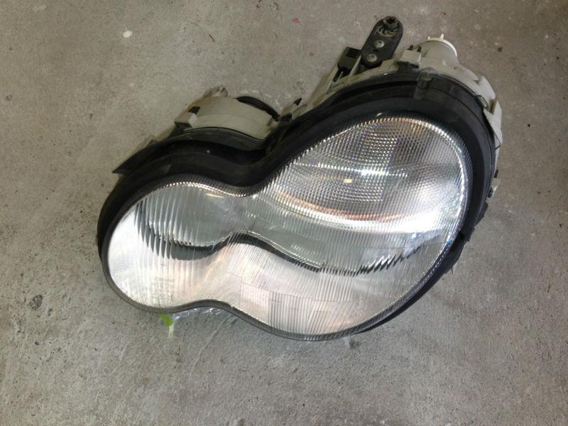 2003 mercedes c-class left head lamp assembly