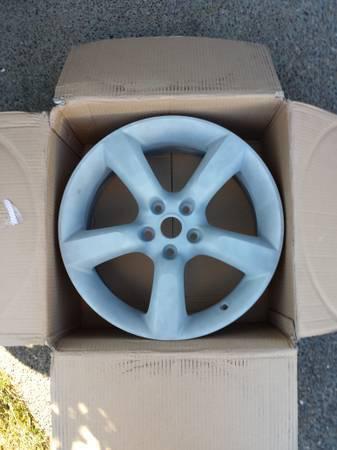 Nissan 350z oem wheel/rim 18x8.5 5x114.3