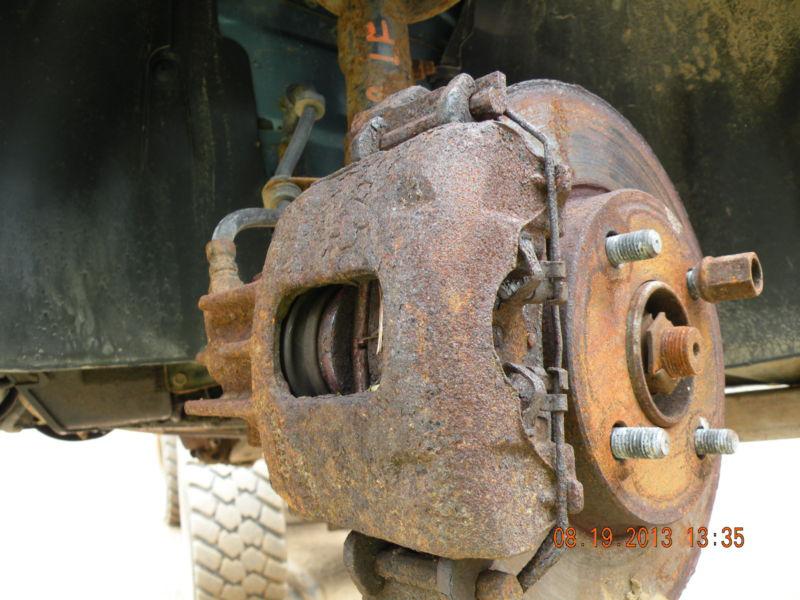 2001  focus left front caliper  196797