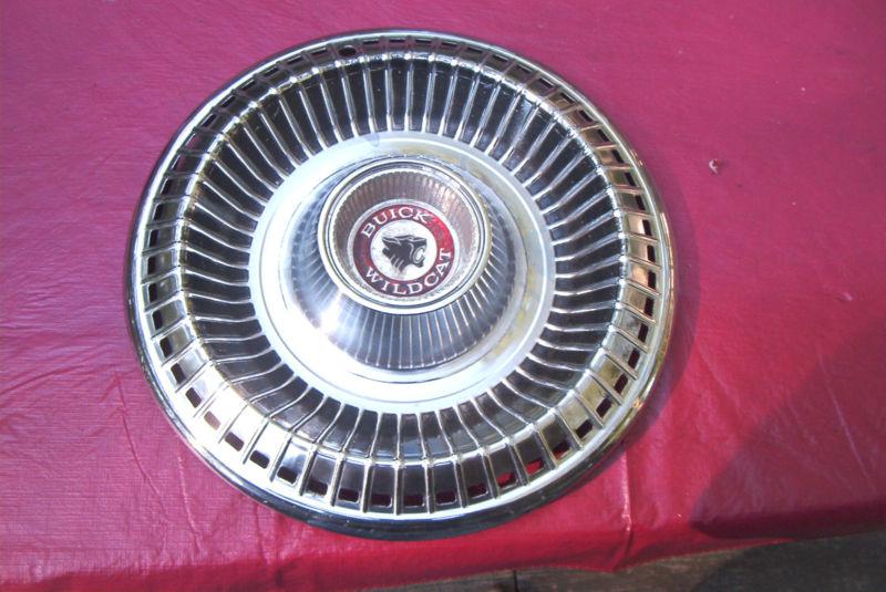 Oe 1965 buick wildcat wheelcover, # 1988,weathered paint, nice stainless