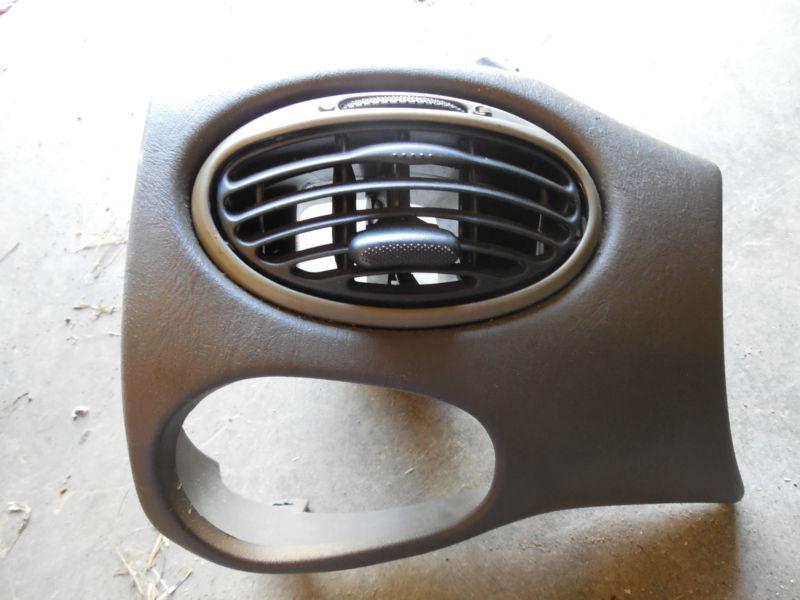 2003 ford focus in dash vent register