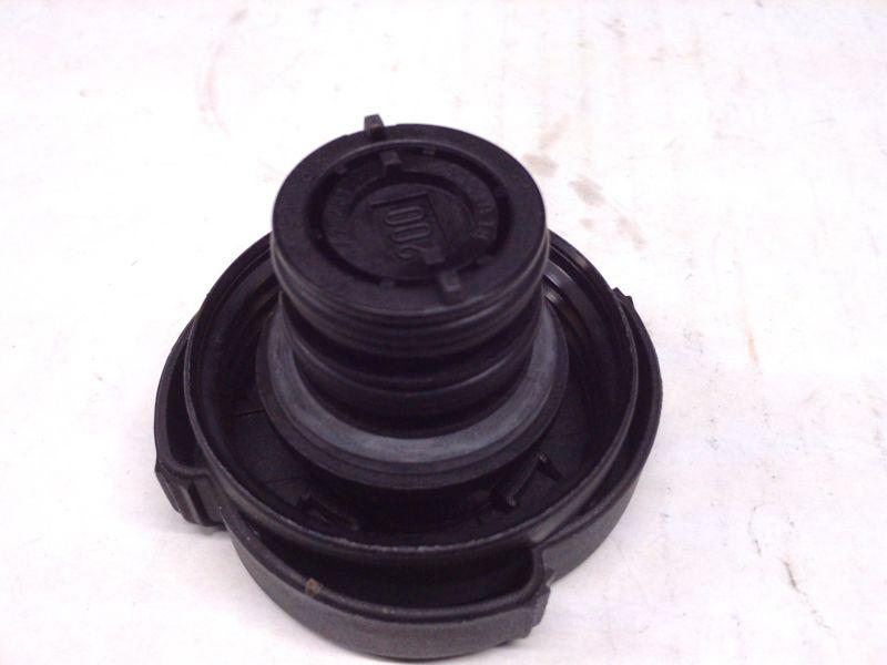 Bmw 3 e30 1982-90 radiator cap