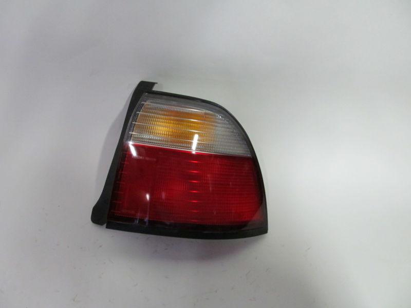 96 97 honda accord oem right tail light nice!