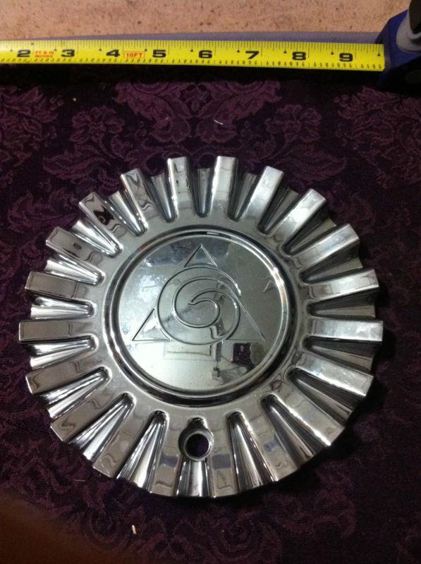 1 golden wheels chrome center cap  part# cgsw190-2p  stock# 234