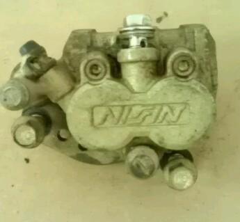 1990 dr 350 dirt version front brake caliper