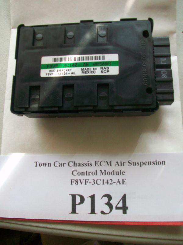 1998 town car chassis ecm suspension control module  pt#  f8vf-3c142-ae #p134/-1