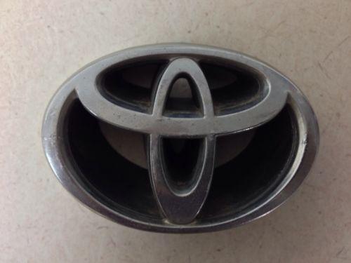 Toyota emblem