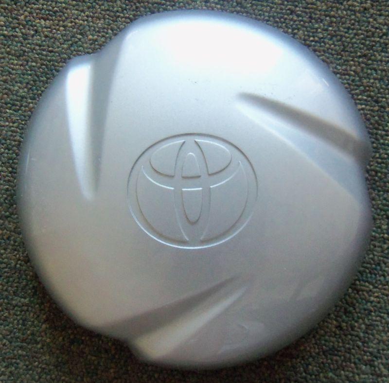 Toyota tundra oem wheel center cap used excellent condition free shipping in usa