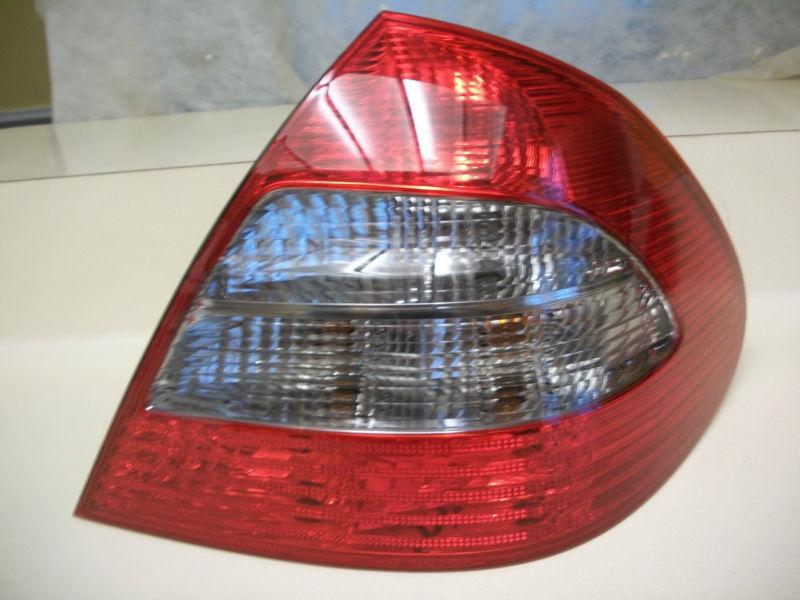 Mercedes e320 e350 e63 e550 sedan 07 08 09 tail light rh orignal oem