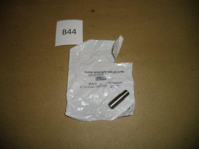 Ski doo valve guide new oem elite 1500 1st edition elite 1500 2nd edition