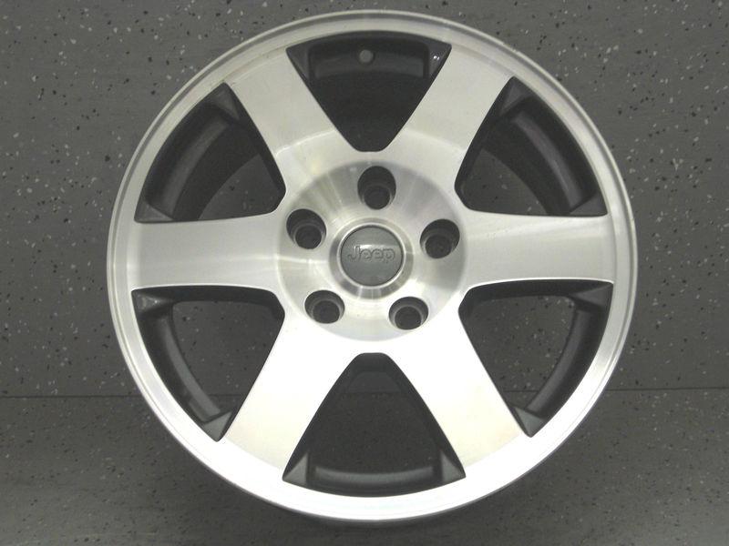 Factory jeep grand cherokee 17" wheel rim oem machined & gray (1)