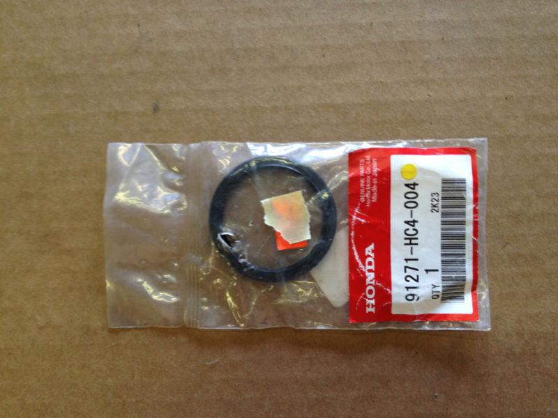 91271-hc4-004 oil seal (42x51x7)