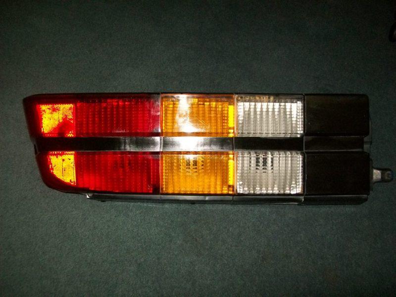 1982 to 1992 camaro  rh tail light  5973138 2 