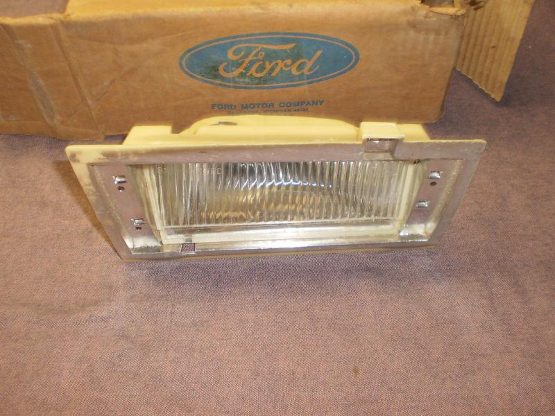 Ford, mercury 79,91 fullsize cornering lamp rh orig. ford nos