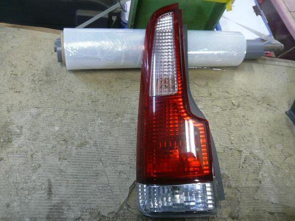 Honda life dunk 2000 rear left combination lamp [3715600]