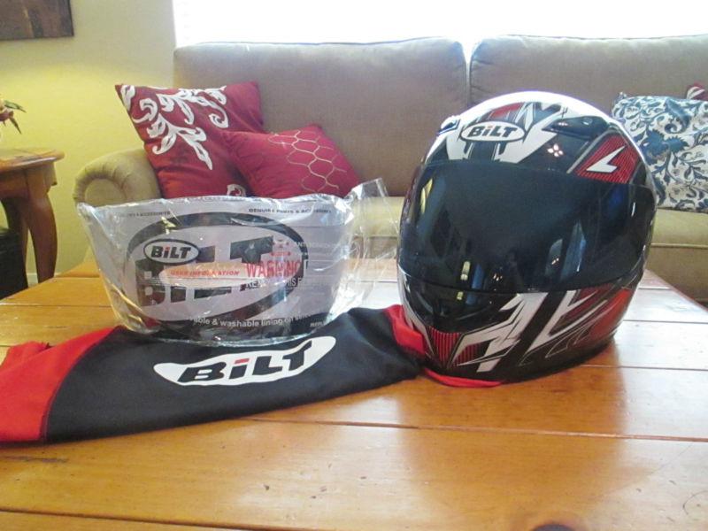 Bilt dot motorcycle helmet w/ bag & new anti-scratch visor  (size xl 61-62 cm) 