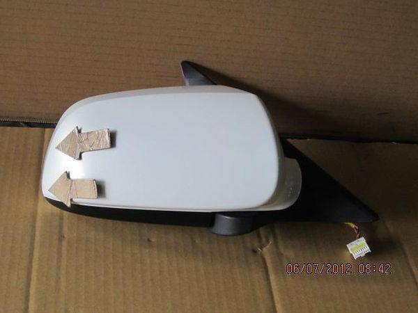 Nissan gloria 1999 right side mirror assembly [0013500]