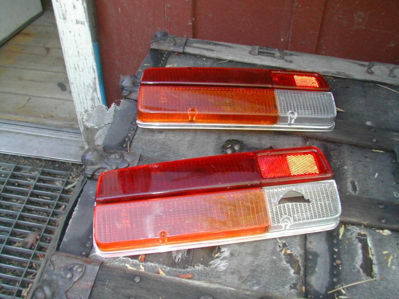 Alfa romeo 2000 berlina deamaged left tail-light lens oe nos