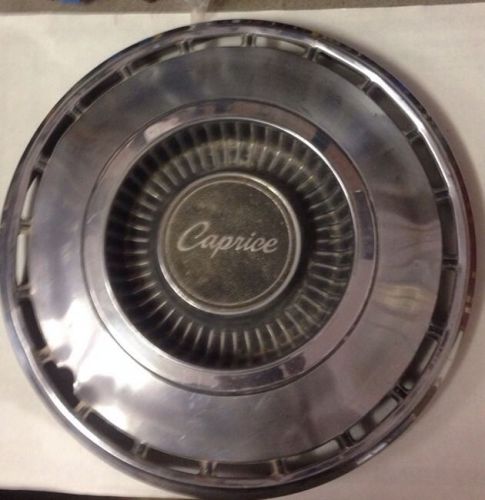 Vintage 1968-69 chevrolet chevy caprice 14 inch hub cap