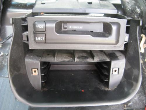 S10 blazer yukon xl silverado sierra pick up oem dash cassette tape player 19548