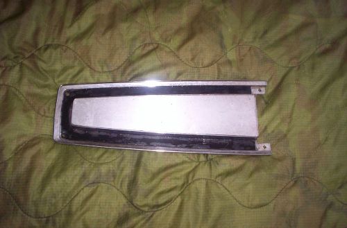 1970  -  1972 monte carlo center console upper plate  gm # 3919904