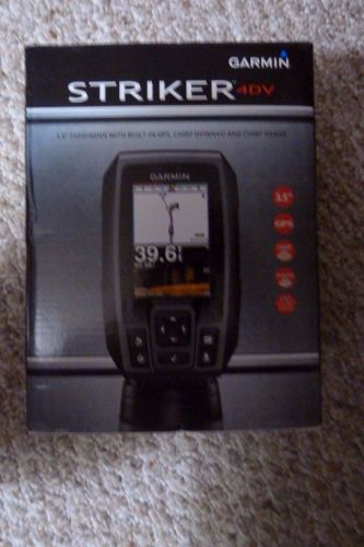 New garmin striker 4dv 3.5&#039;&#039; fishfinder with built in gps &amp; transducer