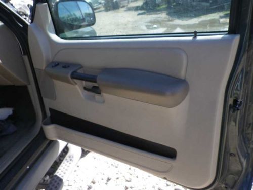 2003 explr spt door trim panel, front 39224