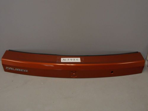 07-12 dodge caliber rear tailgate trim panel tail gate handle w/ key hole