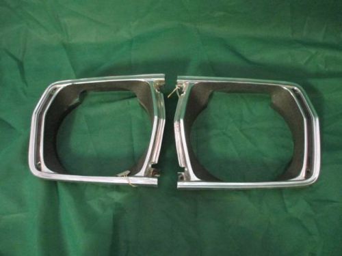 Headlight bezel pair 1968 valiant good used mopar