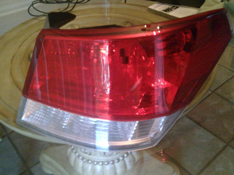 Subaru legacy 2010-2012 passenger side (rh) tail light