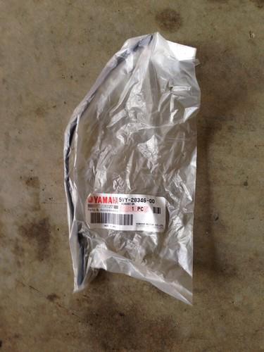 New 04 05 06 yamaha yzf-r1 yzr1s cowling mole (#2) 5vy-28346-00