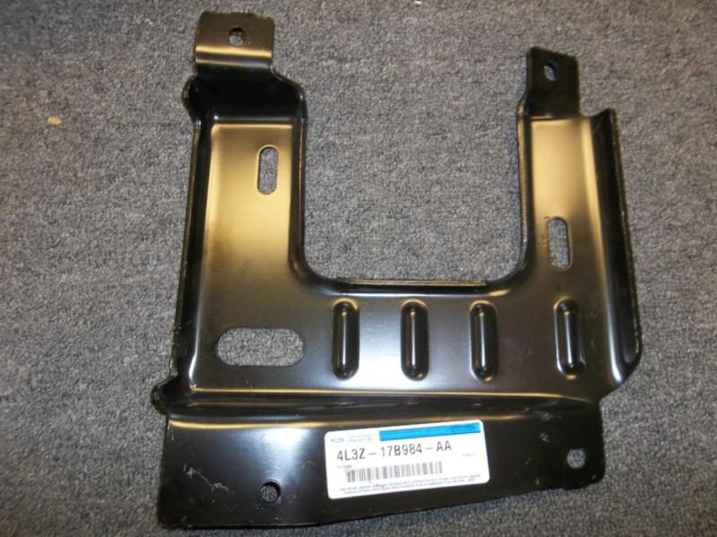 2004-2005 oem ford f150 rh passenger side front bumper mount plate 4l3z17b984aa