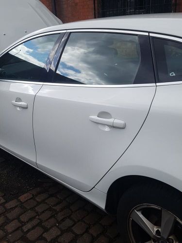 Volvo v40  hatchback 5 doors 2012-2016 door - bare (rear passenger side) white