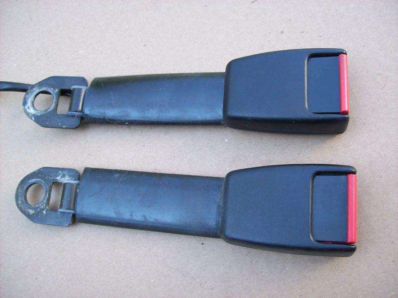 Porsche 911 964 993 928 968 944 turbo s2 - pair of front seat belt receivers ^