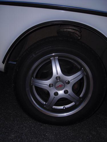 (4), 15” vöxx mg3 wheels with michelin hydroedge tires