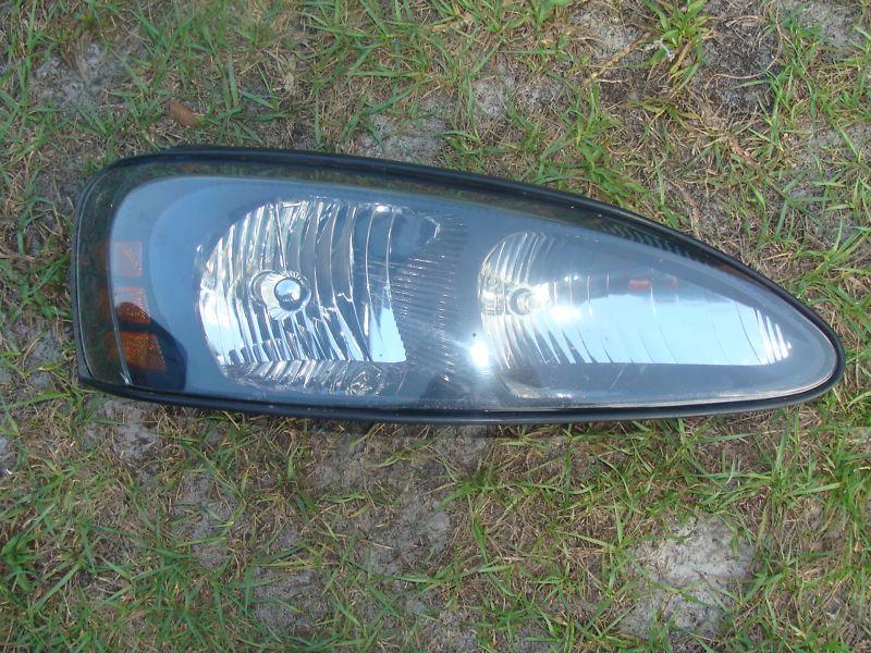 Pontiac grand prix rh headlight 04 05 06 07 08 