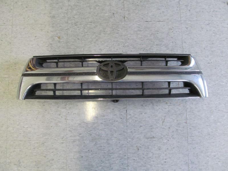 01 02 toyota 4runner oem grille nice