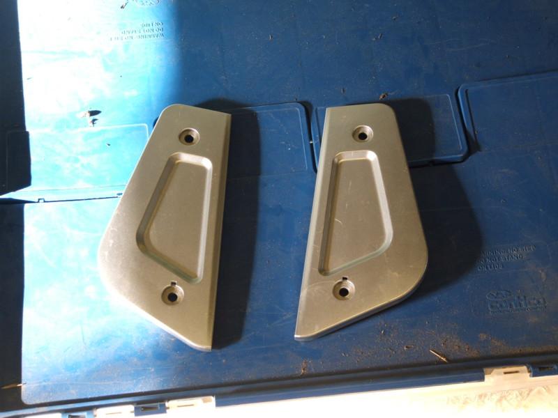 Gl1800 passenger floor board plates