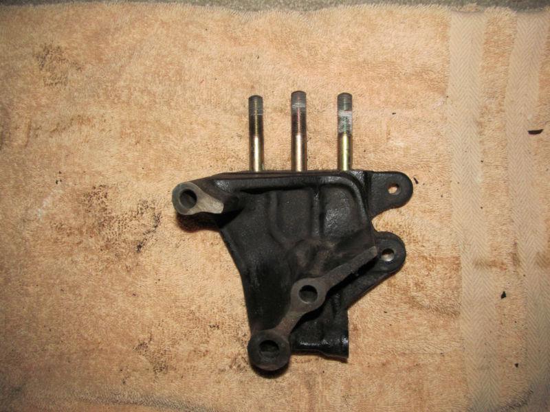  upper motor mount bracket-1994 3000gt (3.0 dohc) used