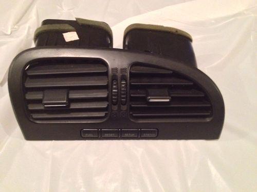 2000 - 2002 lincoln ls center a/c dash vent middle vents black