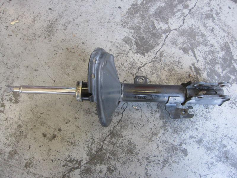 05-06 lexus r330 kyb front left side suspension strut assembly 235905