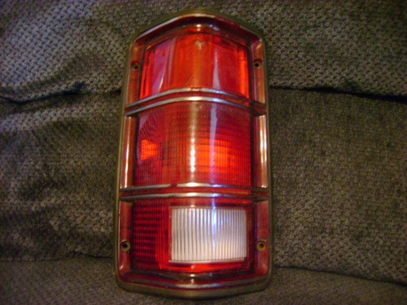 1988 dodge truck tail light lens