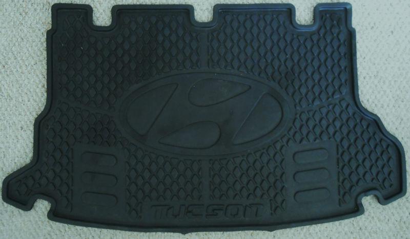 2005 -2009 hyundai tucson  cargo mat 