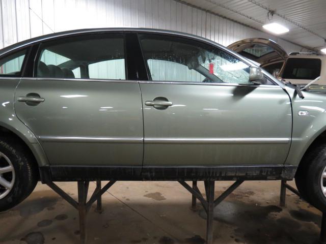 2004 volkswagen passat front door right 2492821