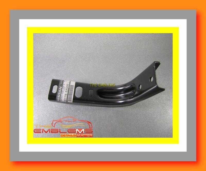 05-12 nissan running board bracket step pad bracket right oem 96176-ea500